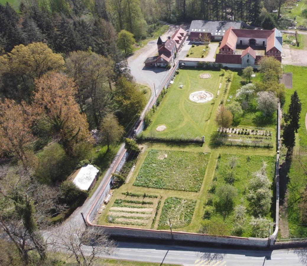 Florimont - Vaste Gite A La Ferme Villers-Châtel Zewnętrze zdjęcie